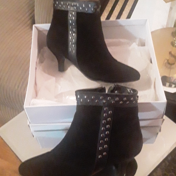 Classique Shoes - Classique Suede n Leather Booties❤